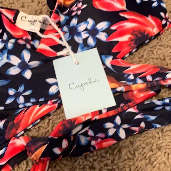BRAND NEW Cupshe Floral Bikini! - Picture 3 of 3